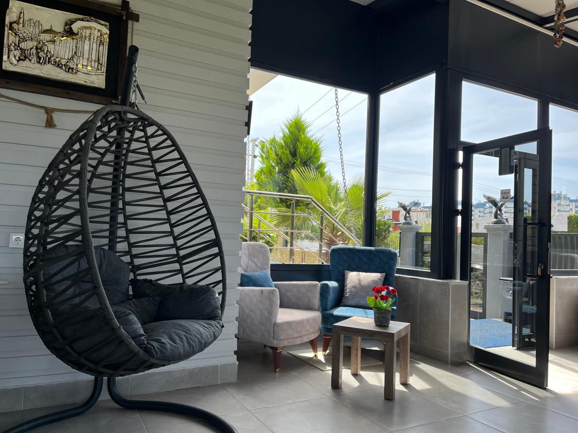 Gardenya Lara Suit Hotel Antalya Bagian luar foto