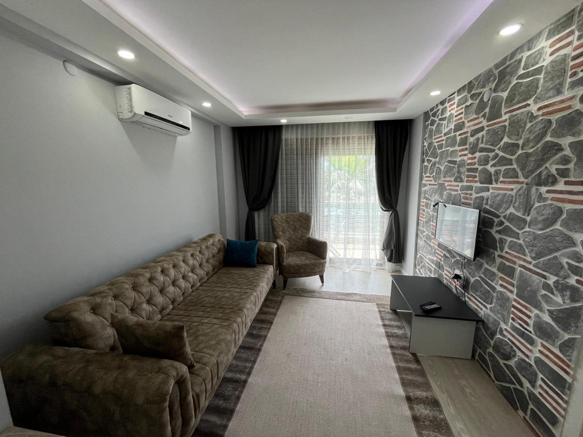 Gardenya Lara Suit Hotel Antalya Bagian luar foto
