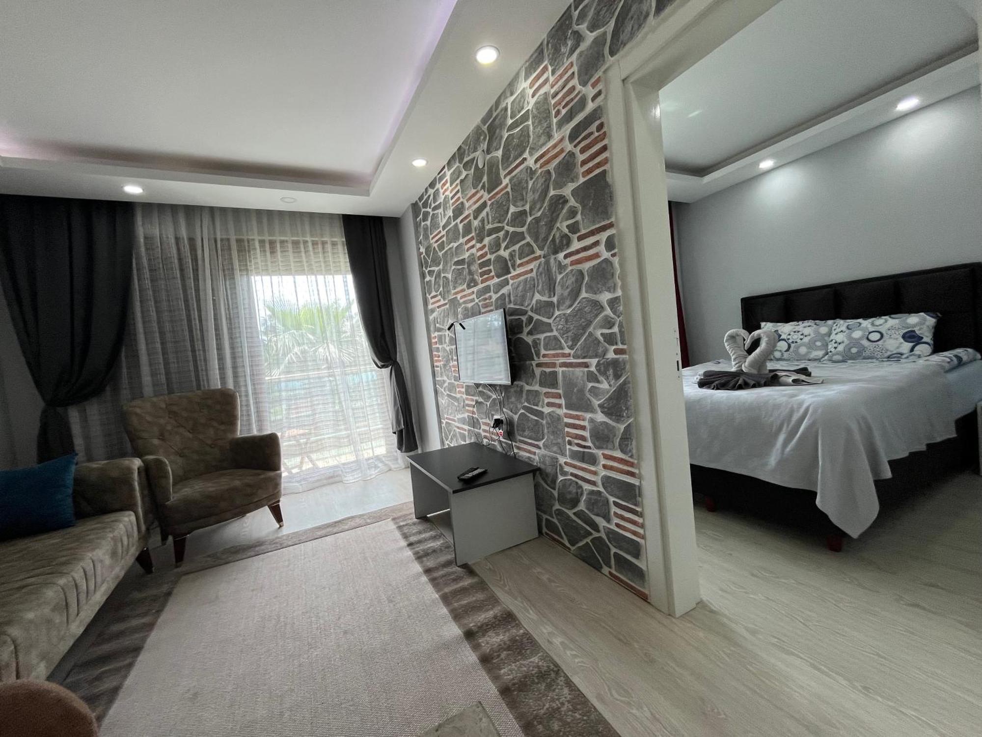 Gardenya Lara Suit Hotel Antalya Bagian luar foto