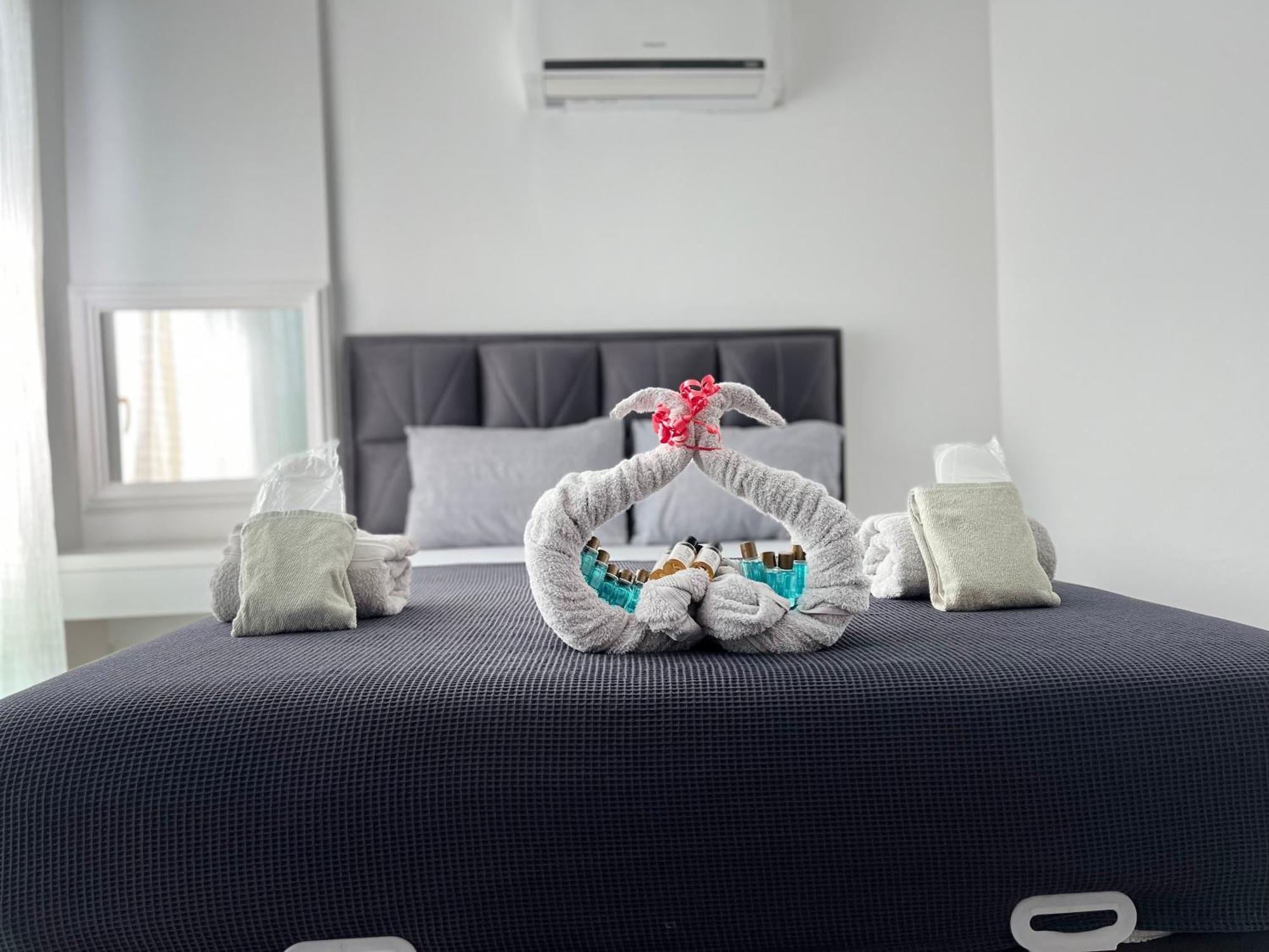 Gardenya Lara Suit Hotel Antalya Bagian luar foto