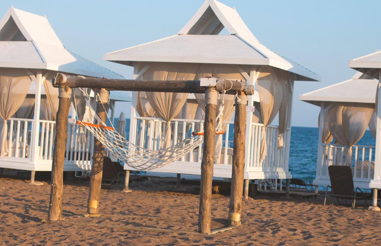Gardenya Lara Suit Hotel Antalya Bagian luar foto